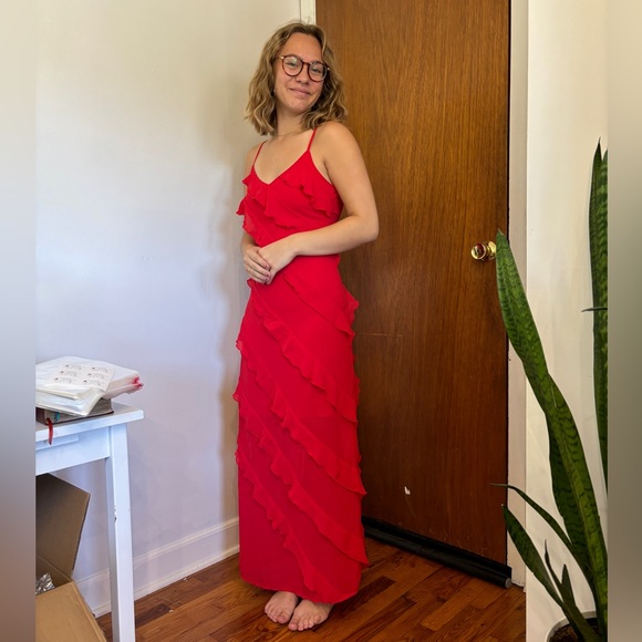 Commense NWT Ladder Ruffle V Neck Long Red Dress Open Back - Picture 3 of 6